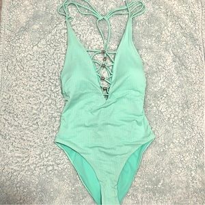 NWOT Women’s One Piece Swimsuit